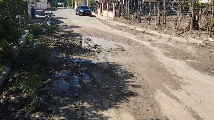 Denuncian mal estado de calles en el sector Los Jardines, 2da etapa de ...